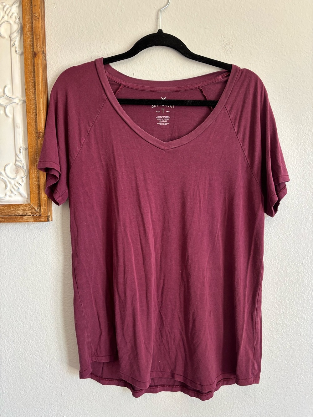 American Eagle Outfitters women’s soft & sexy V-Neck Short Sleeve Top - Burgundy